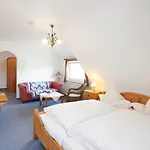 The Conscious Farmer Sauerland Pensionat 3*